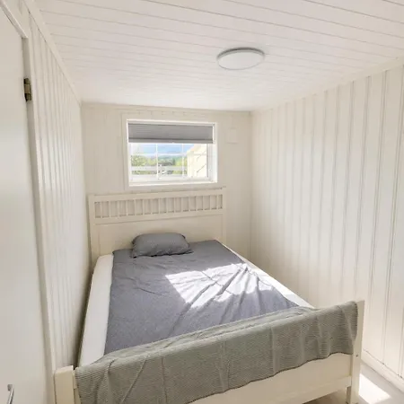 Spacious In Krokstadelva Appartement